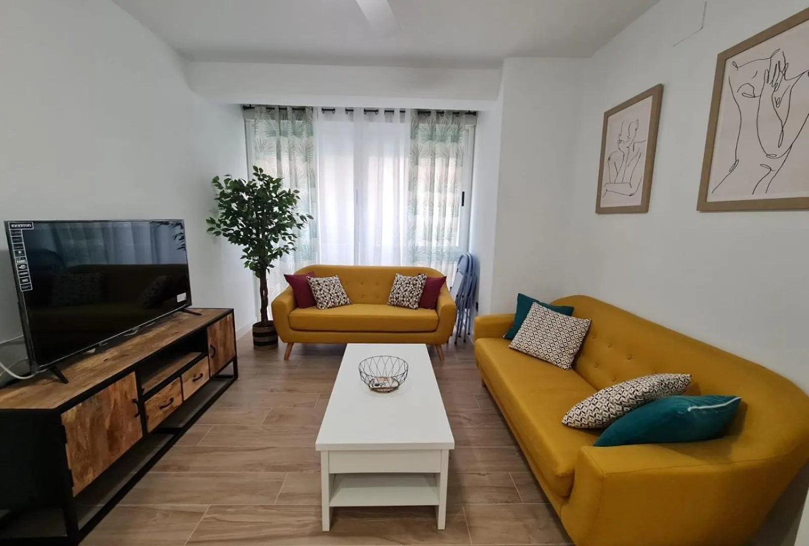 Tuguest Avenida Madrid Apartment Granada